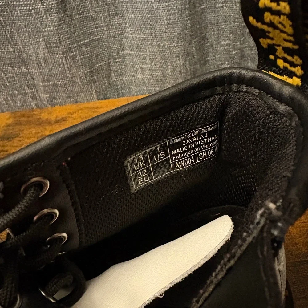 Dr Martens Zavala Junior White Leather Lace Up Zip Combat Boots (Kids Size 1)‎